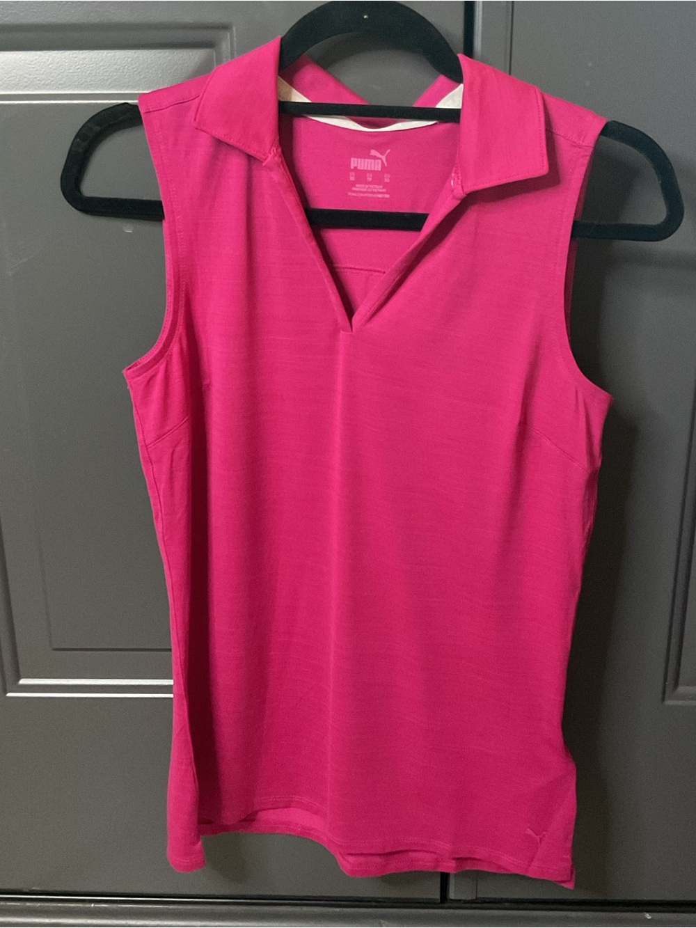 Puma Hot Pink Women's Top, XS sleeveless Golf Shirt, zipper front, collar